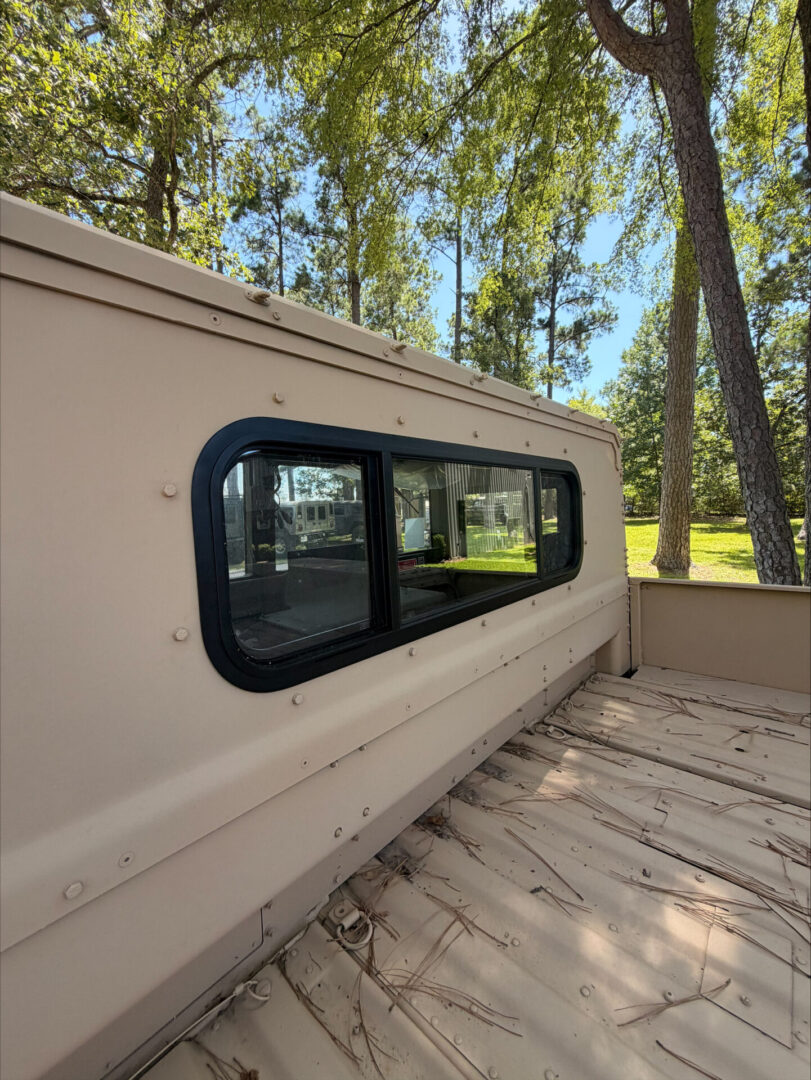 Rear Window (M1152 only)